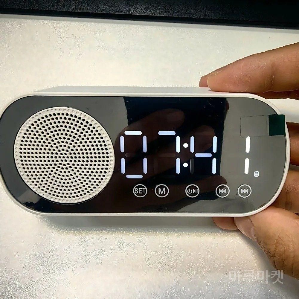 [해외] 블루투스 스피커 소형 미러 디지털 알람 시계 타이머 지원 TF FM 라디오 무선