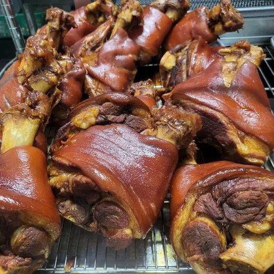쫄깃한 대왕 통 앞다리 왕족발 1.2kg 푸짐한 양