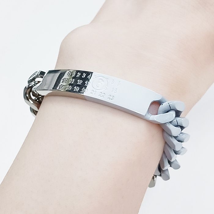 [원가이하] MM6메종마르지엘라 미니멀 로고 ID Tag curb 팔찌 SM6UY0049 P8339 971