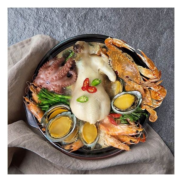 [자연맛남] 푸짐한 통영 푸짐한 해신탕 3인분(닭/약초팩/돌문어/전복/새우/칼국수)