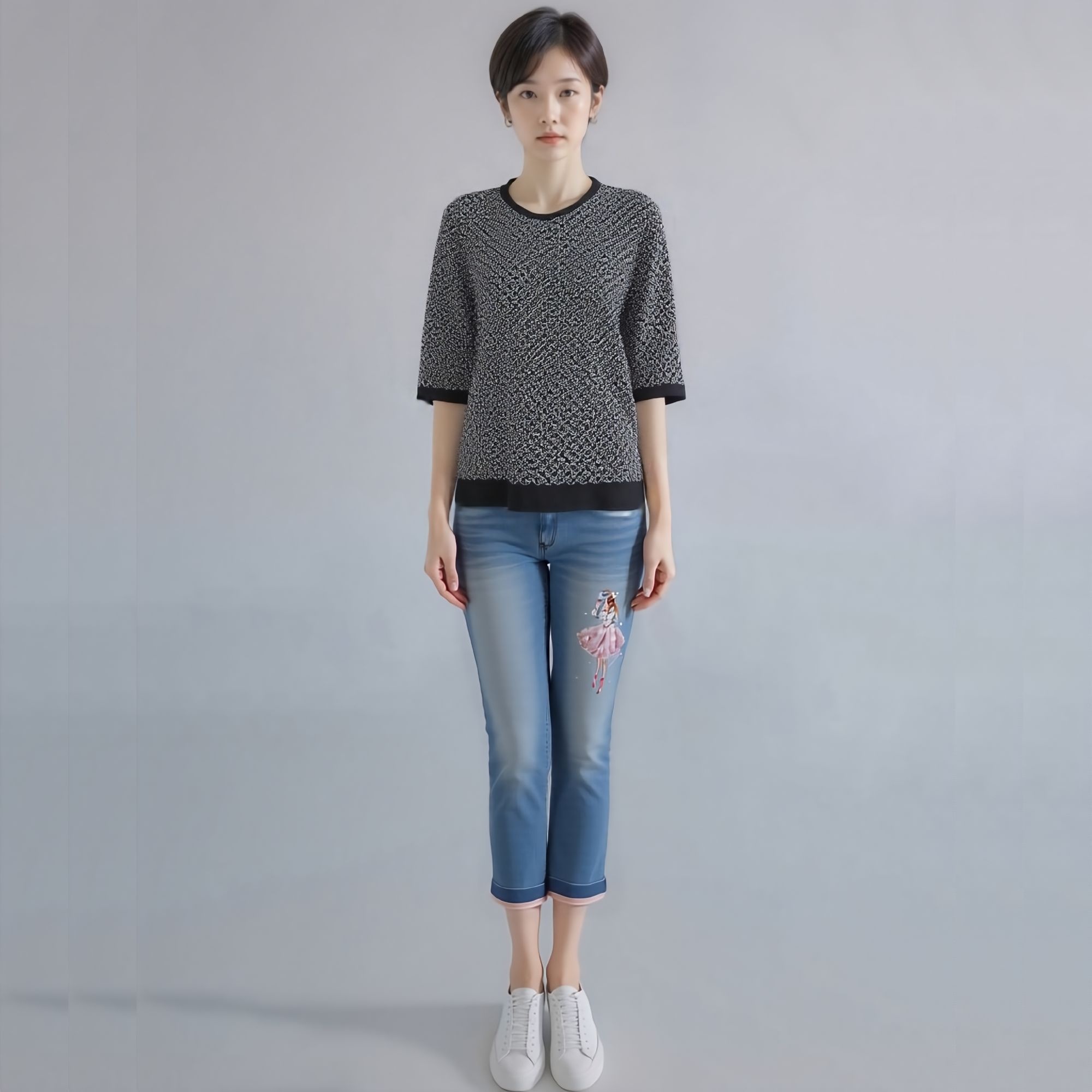 [롯데백화점] 모라도 24년 봄 여름 중년 여성 단도 나염 라운드 풀오버RNM8PO460F-CC LE1219477755