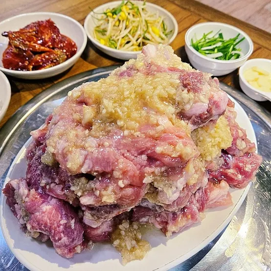 SINCE 1988 두꺼비숯불생갈비 국내산 프리미엄 수제 마늘 양념돼지갈비