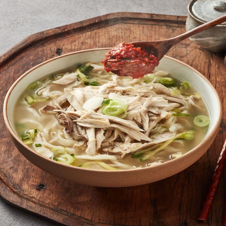 [포토리뷰 1천점 적립] 진한 닭육수 생면 면발 인생 닭칼국수 1kg(+생면/특제 다대기) *2세트/ 3세트