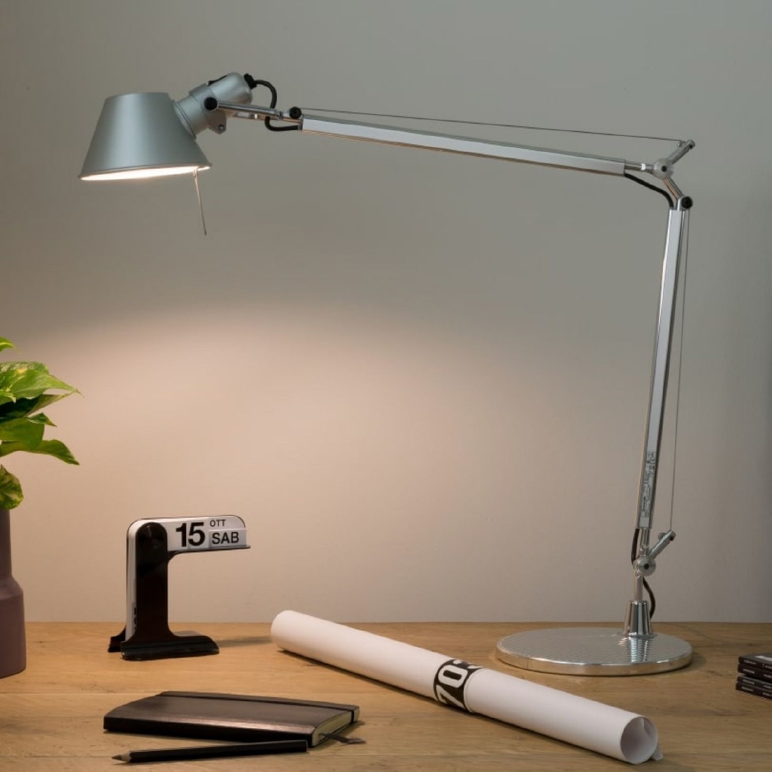 [롯데백화점] 아르떼미데 _톨로메오 미니 테이블 책상 단스탠드 조명 TOLOMEO MINI TABLE LE1212676369
