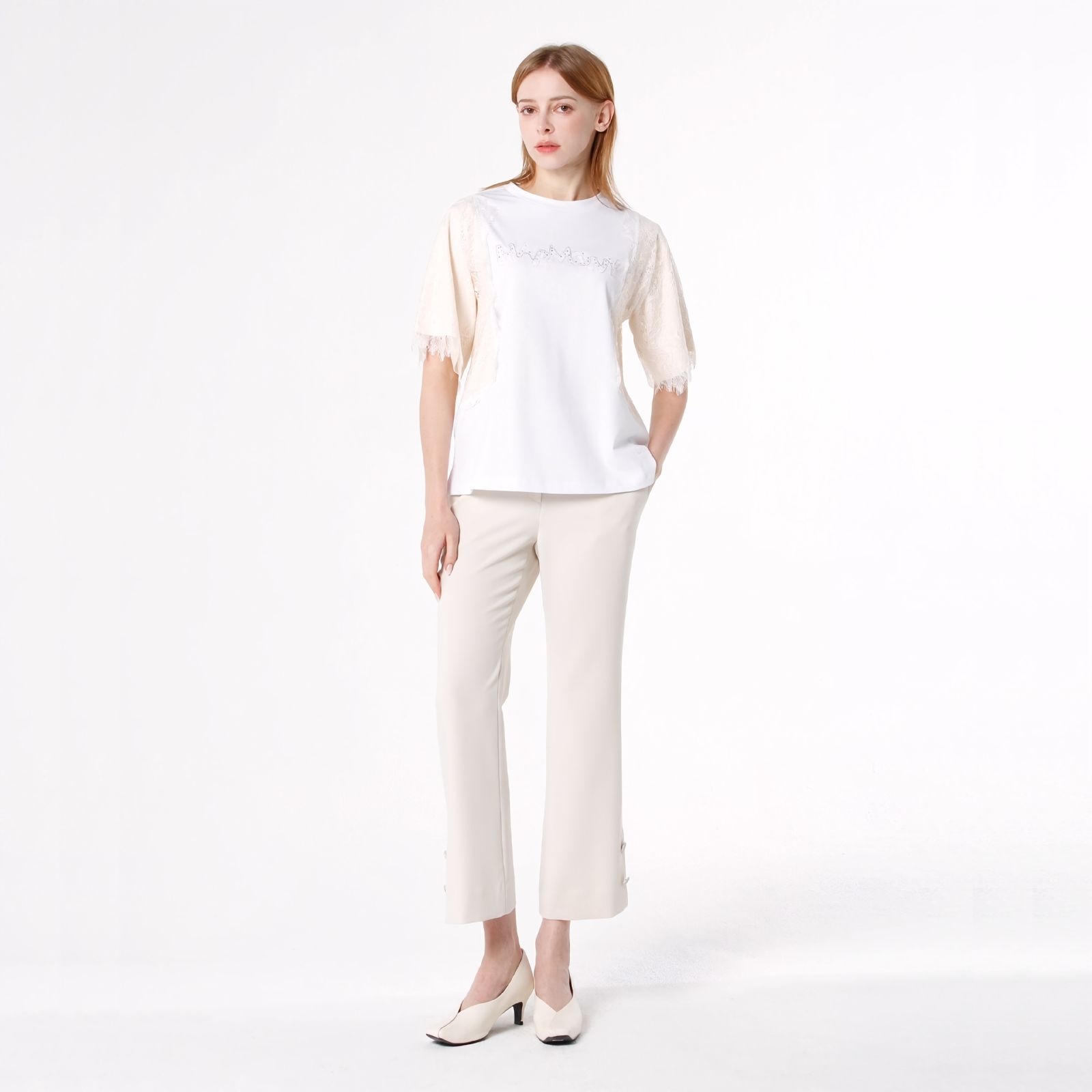 [롯데백화점] 손정완 24년 봄 여름 데일리룩 사선 레이스 티셔츠 ZDR42131-CC LE1219470328