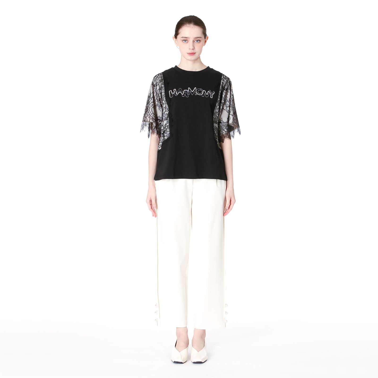 [롯데백화점] 손정완 24년 봄 여름 데일리룩 사선 레이스 티셔츠 ZDR42130-CC LE1219470351
