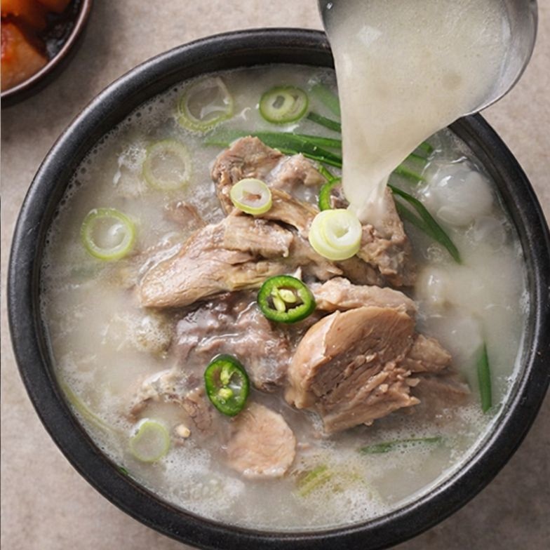 [3팩 11,330원]한우사골육수 한돈사태 돼지국밥 600g 3팩(경상도맛집 무보까국밥)