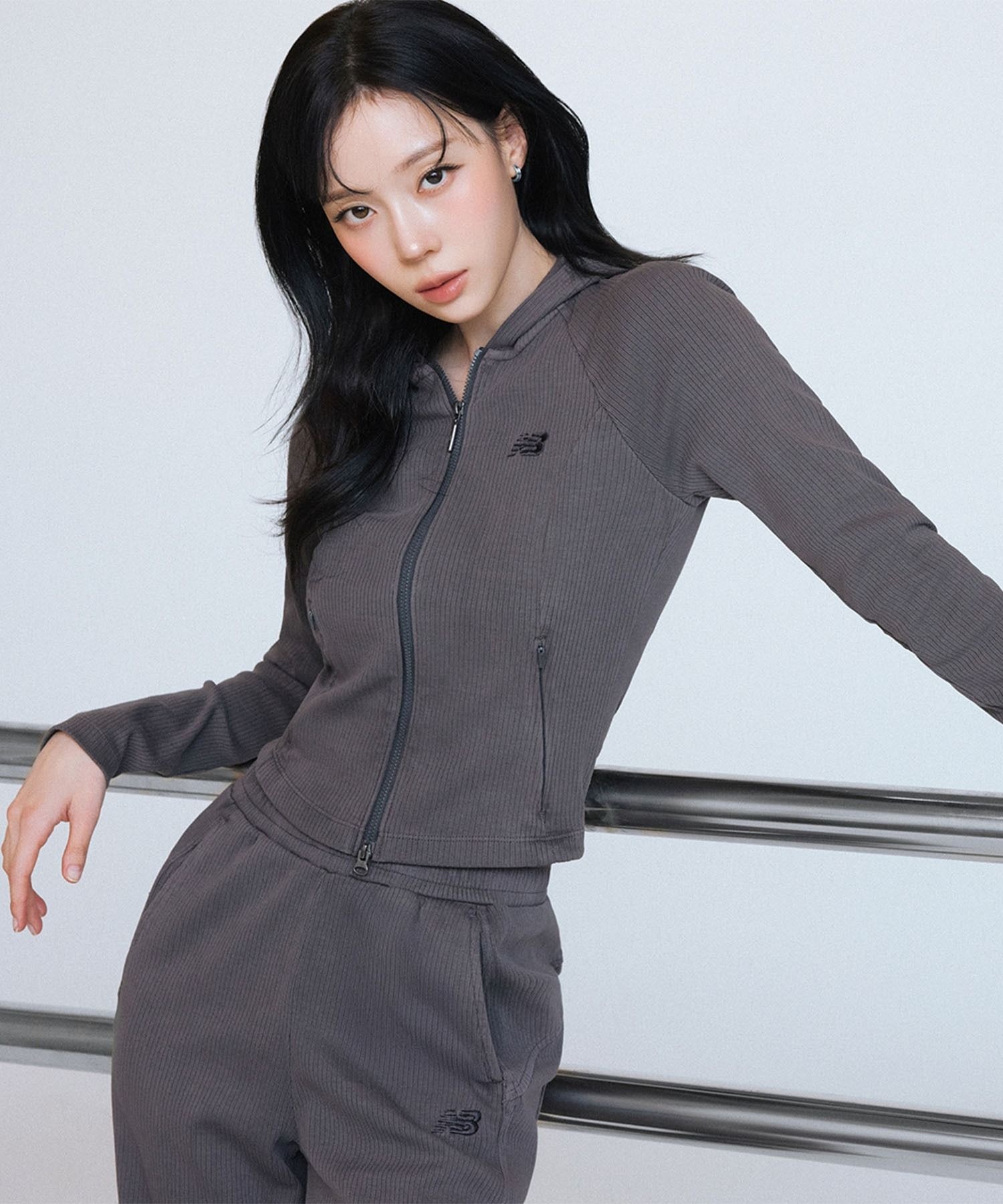 뉴발란스 NBMDG2W322 WOMEN 소프트프레쉬골지 후드 투웨이 집업 (DARK GRAY) 5885587