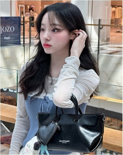 [롯데백화점] 질스튜어트 뉴욕 블랙 글로시 소가죽 스몰 토트겸 크로스백 JABA5F763BK