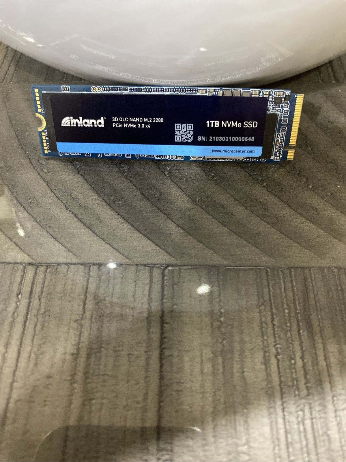 inland inland This is a 1TB NVMe solid-state drive (SSD 솔리드 스테이트 드라이브[세금포함] [정품]) used to add fast 보관. 3510382 40700563