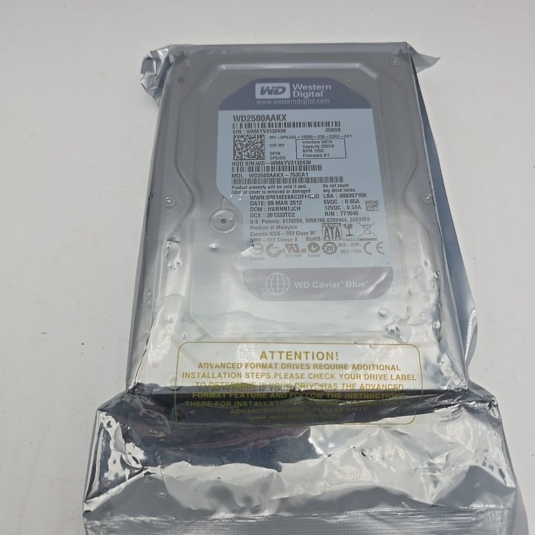웨스턴 디지털 블루 WD2500AAKX 250GB 7200 RPM 16MB Cache SATA 6.0Gb/s 3.5 Inch HDD 하드디스크[세금포함] [정품] PC 노트북 컴퓨