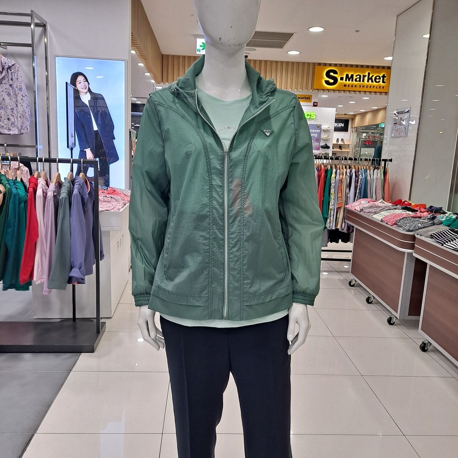 PAT [모다아울렛][피에이티]후디드 경량 점퍼  1L41336-6_US 울산점