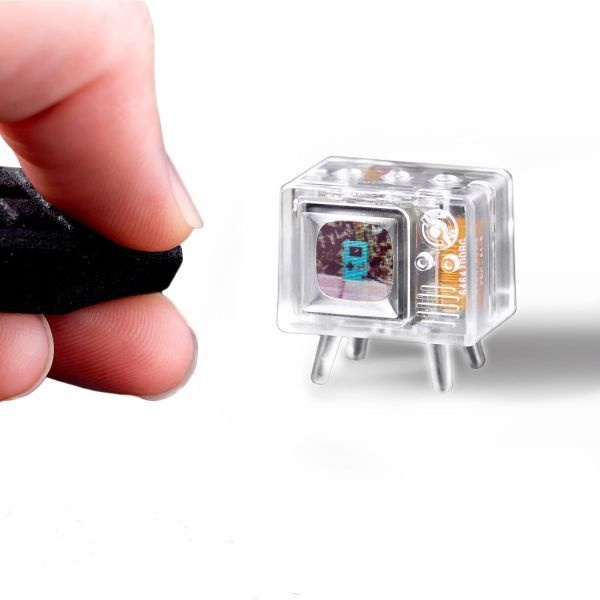 [해외] TinyCircuits TinyTV Mini – 초소형 클래식 TV 사전 탑재 업로드 가능한 비디오 USB C 충전식 0.6인치 OLED 디스플레이 투명