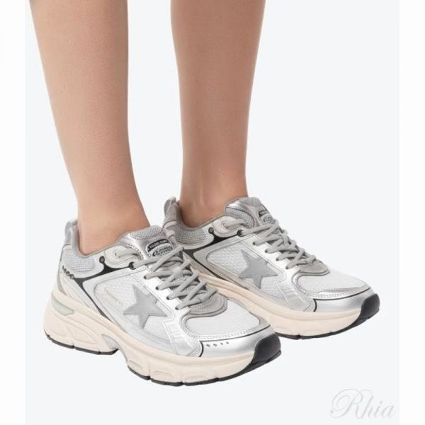 GOLDEN GOOSE 골든구스 26FW 라이트스타 스니커즈 그레이 TPU 스타 GMF00724 F007843 60320