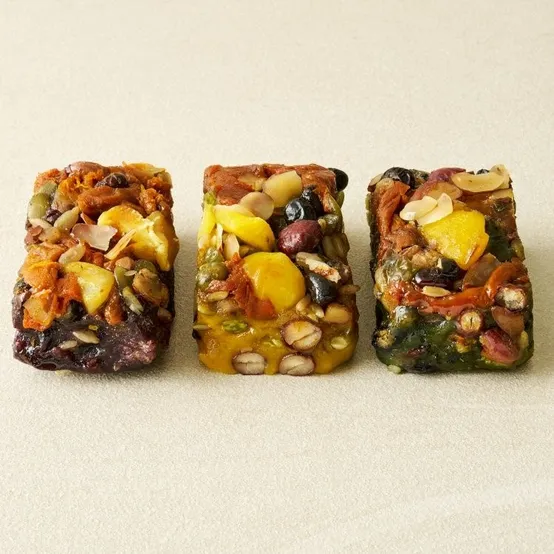 [1kg 16,650원]국산찹쌀 고물 듬뿍 삼색영양떡 1kg(6~8개입) 2kg [단호박/찰흑미/해풍쑥]