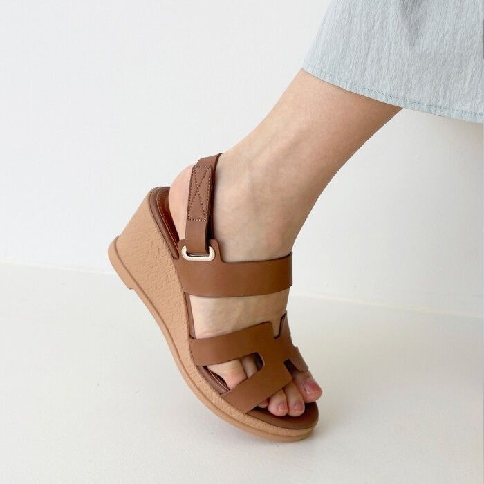 브리치 컴온슈 / 무배 소프트 가죽 스트랩 에스빠드류 웨지굽 슬링백샌들 (7cm) 982138