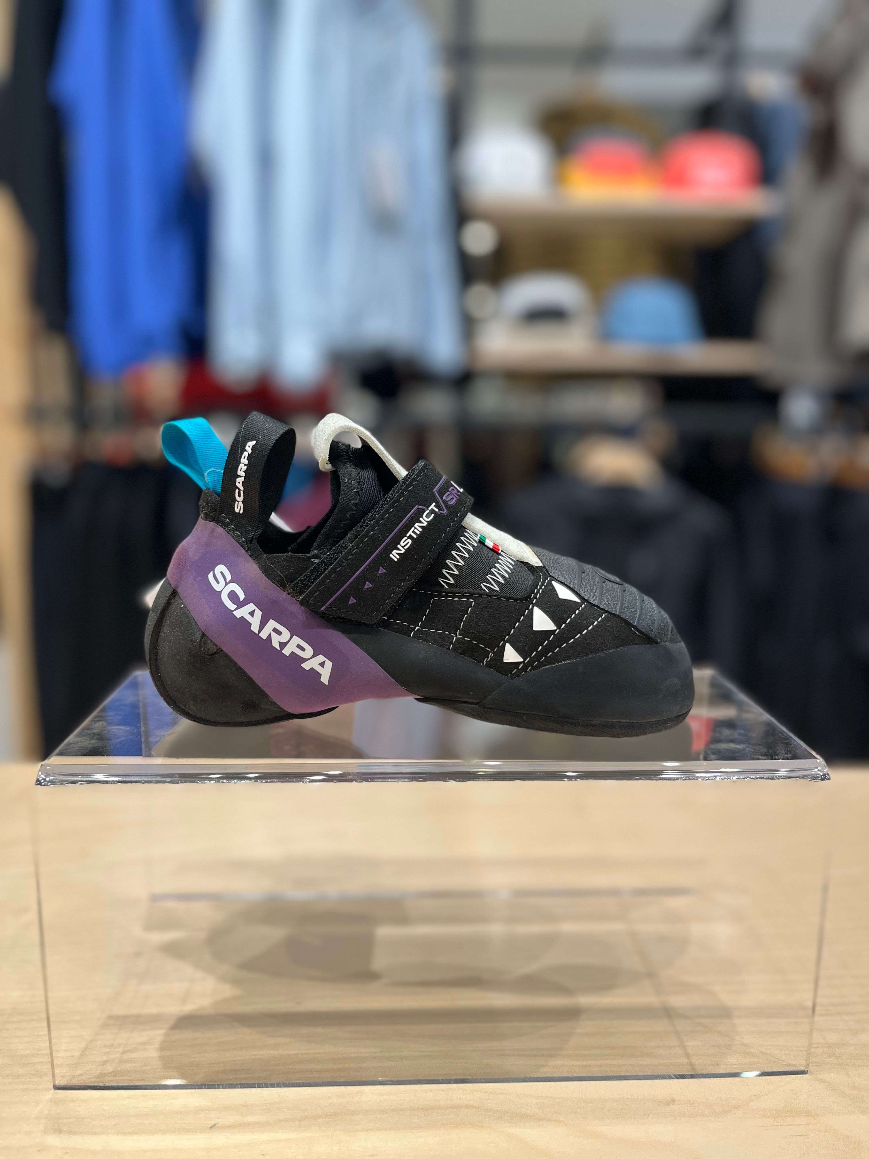 스카르파 인스팅트 VSR LV 암벽화 DFPXU70092 블랙 VIOLET MILK 40T 258 68819