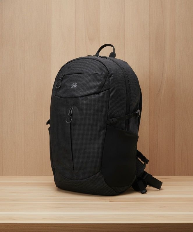 코오롱스포츠 남녀공용 티어드롭형 AXIOM 백팩 10L QEBXX26211BLK