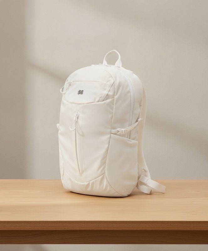 코오롱스포츠 남녀공용 티어드롭형 AXIOM 백팩 10L QEBXX26211IVO