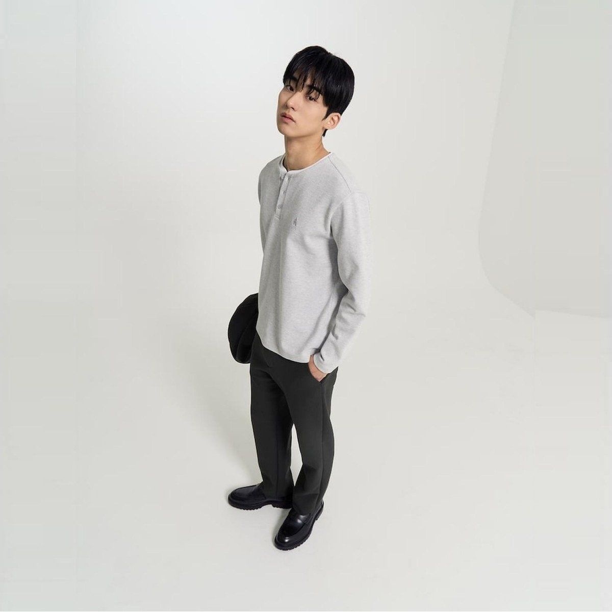 빈폴 빈폴 빈폴 헨리넥 긴소매 티셔츠 - 라이트 그레이 BC6241C562 BC6241C562 FRF432 ECJ299