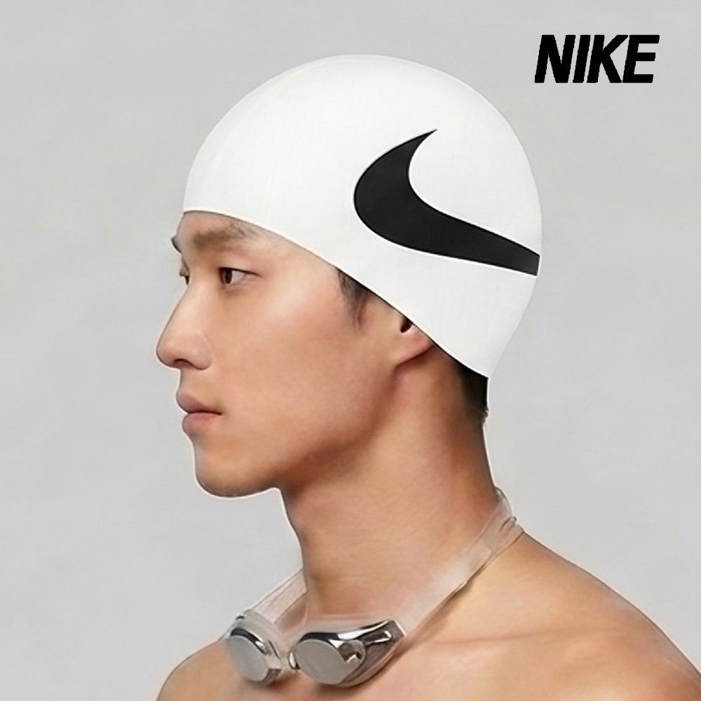 수모 스윔 빅 로고 실리콘 캡 화이트 NESS8163-100