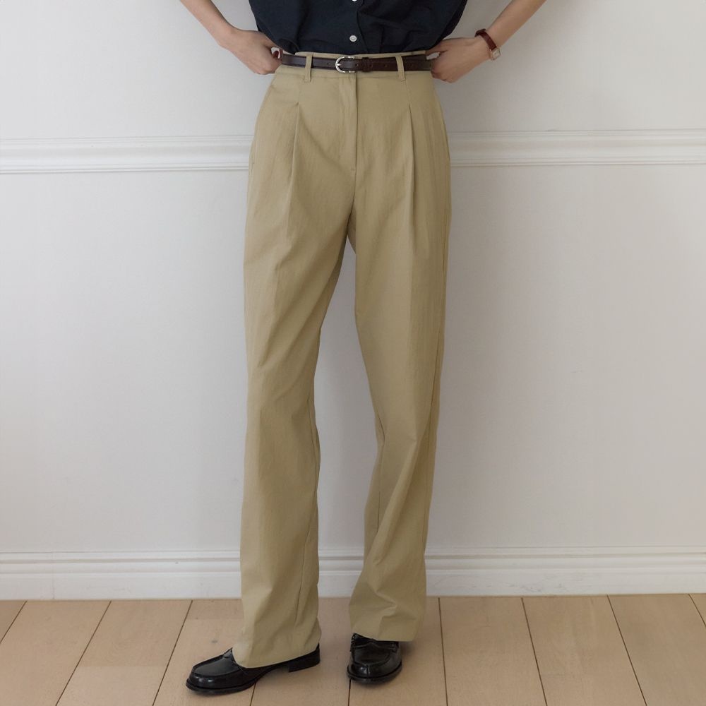 Soft Stretch One Tuck Chino Pants - Beige
