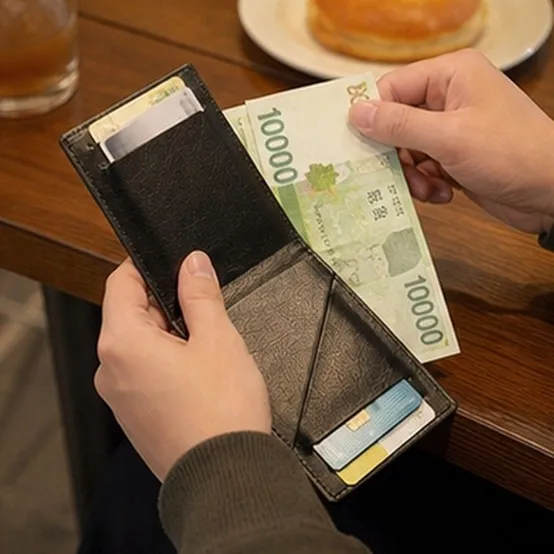 블랙 슬림 가죽 머니클립 카드지갑 슬롯 4칸 지폐 보관 10cm x 8cm