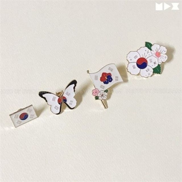 태극기 뱃지 무궁화 뱃지 금속 나비 삼일절 기념품