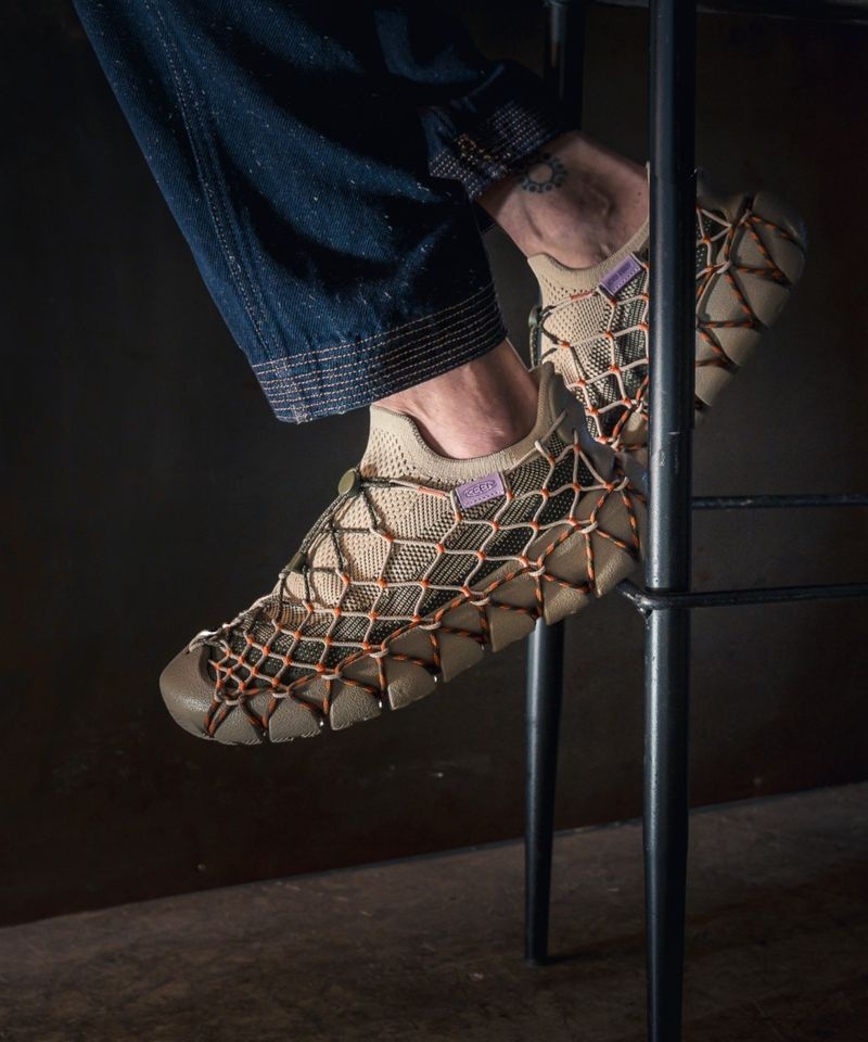<매장정품> KEEN 킨 [KEEN x HENRIK VIBSKOV] 유니크 360 여성 슬립온 BRINDLESCARLET IBIS KNSO6E005I3 1960987