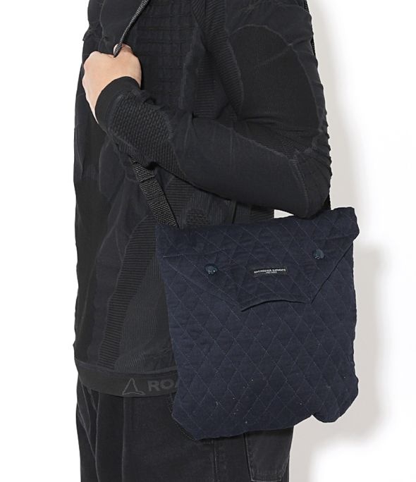 ENGINEERED GARMENTS Shoulder Pouch - Dk Navy CP Quilted Corduroy 23F1H014-NQ370-SD019 퀼티드 코듀로이 숄더