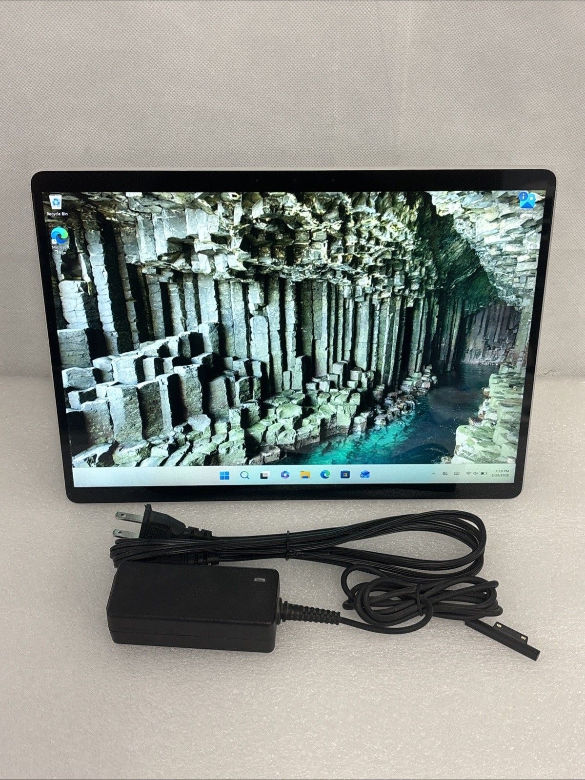 마이크로소프트 서피스 프로 8 (256GB, 인텔 i5 11세대, 16GB, LTE) 플래티넘 *스크래치 있음* 1058509