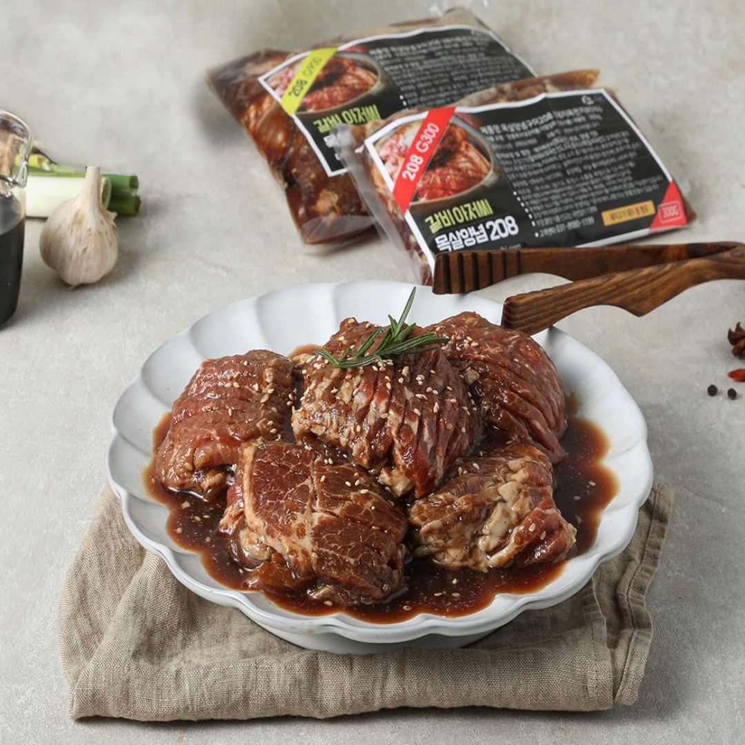 [롯데온]갈비아저씨 돼지목살 양념왕구이 300g*10팩 (28,900원/무료)