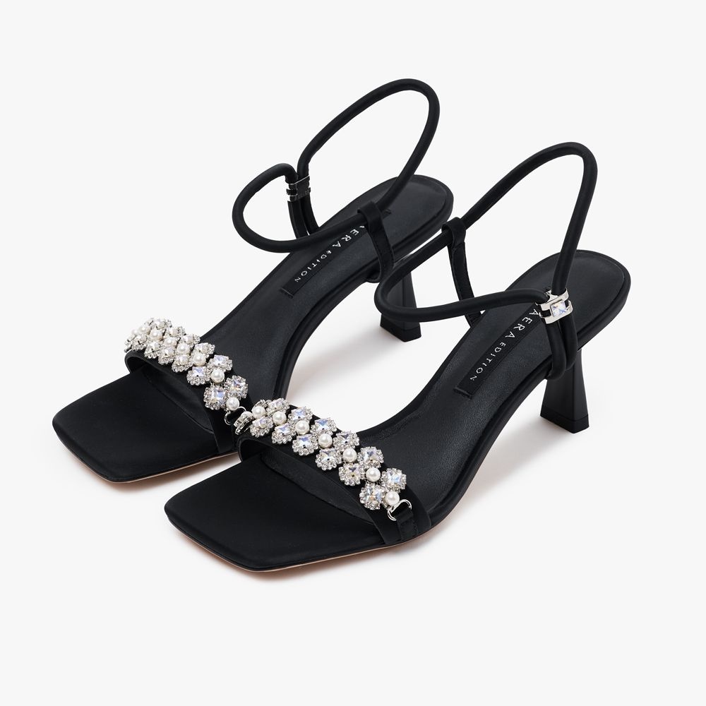 [정상가 258,000원]세라 에디션 큐빅 샌들 O24S117