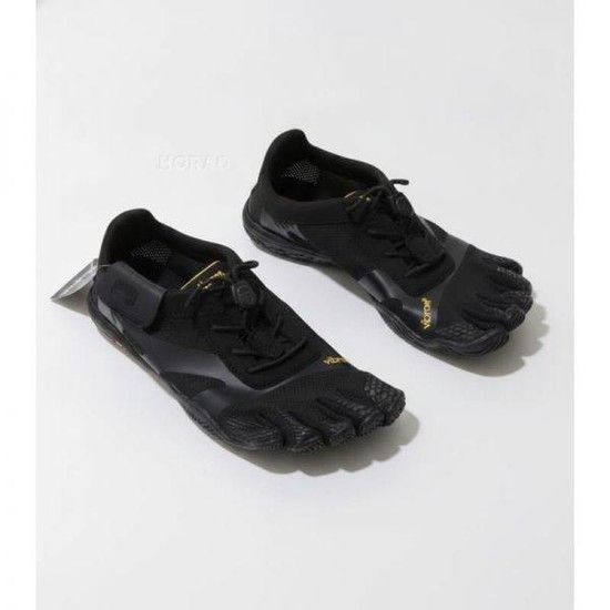 MUST IT_ 26SS 여성 케이소 에보 블랙 14W0701BLACK