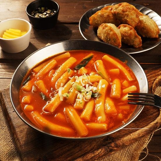 더프레시 반할만떡 만두와떡볶이 세트 915g x 3봉 310550