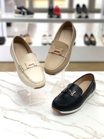 천연가죽 H장식 미씽 4cm 로퍼단화 ANS24EG806FP