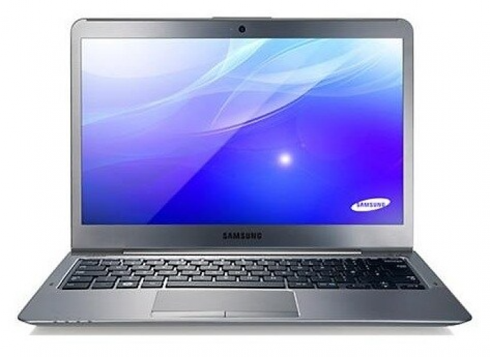 삼성 노트북 14인치 외장그래픽 실버 NT531U4C i5-3세대 4GB 128GB 지포스 GT 620M