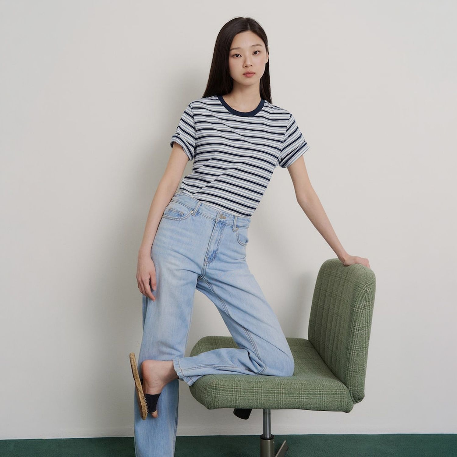 [롯데백화점] 빈폴 레이디스 멀티 스트라이프 슬림핏 반소매 티셔츠  네이비 BF6542C04R