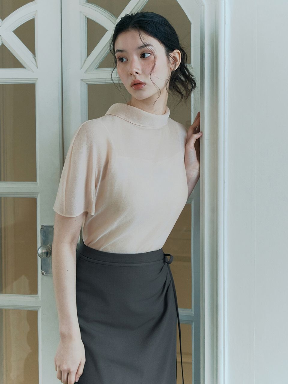 [26 S/S] 하프 슬리브 시어 블라우스 ITQ5ZBL820