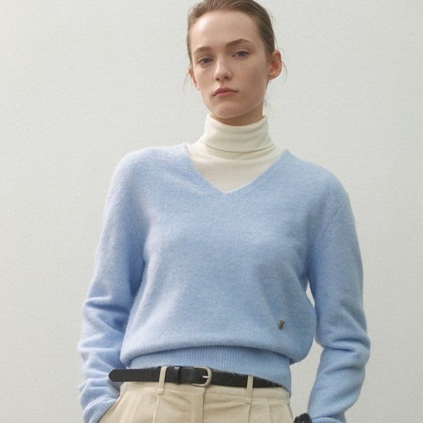나인(Atelier Nain) ESSENTIAL WOOL CLOUD V-NECK KNIT (Z-T-6974)