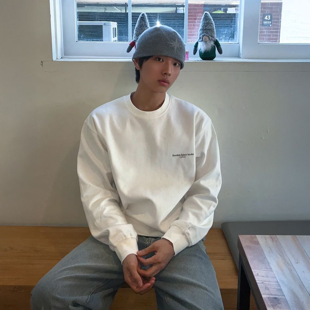 미니멀 로고 맨투맨