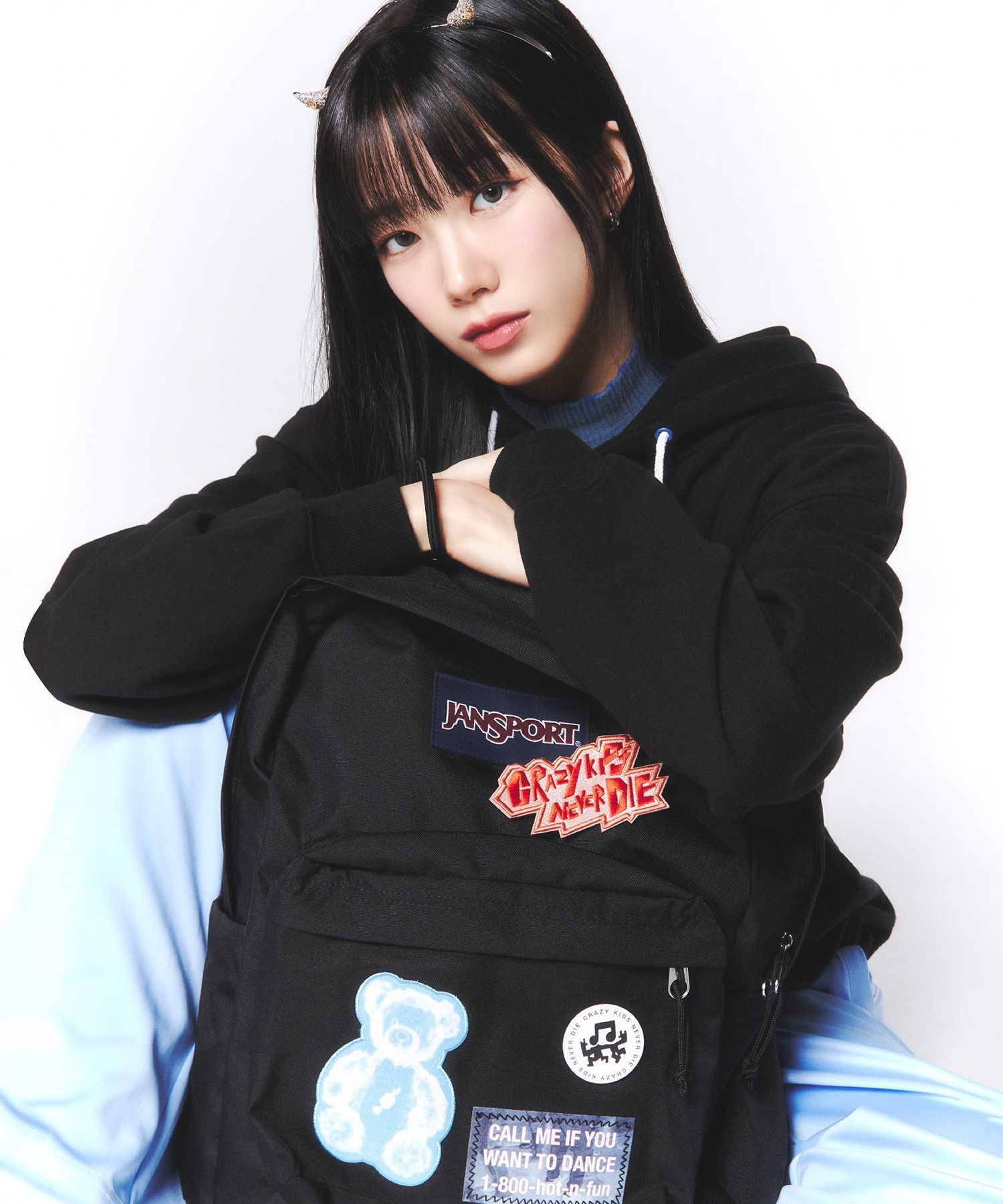 잔스포츠 잔스포츠 르세라핌 x 슈퍼브레이크 플러스 741543