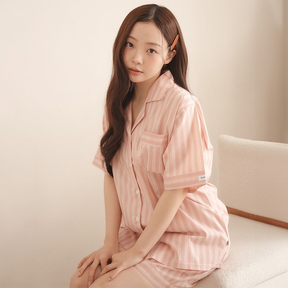 [곽민경 PICK] 타이드리듬 글로시피치 반팔 잠옷 세트