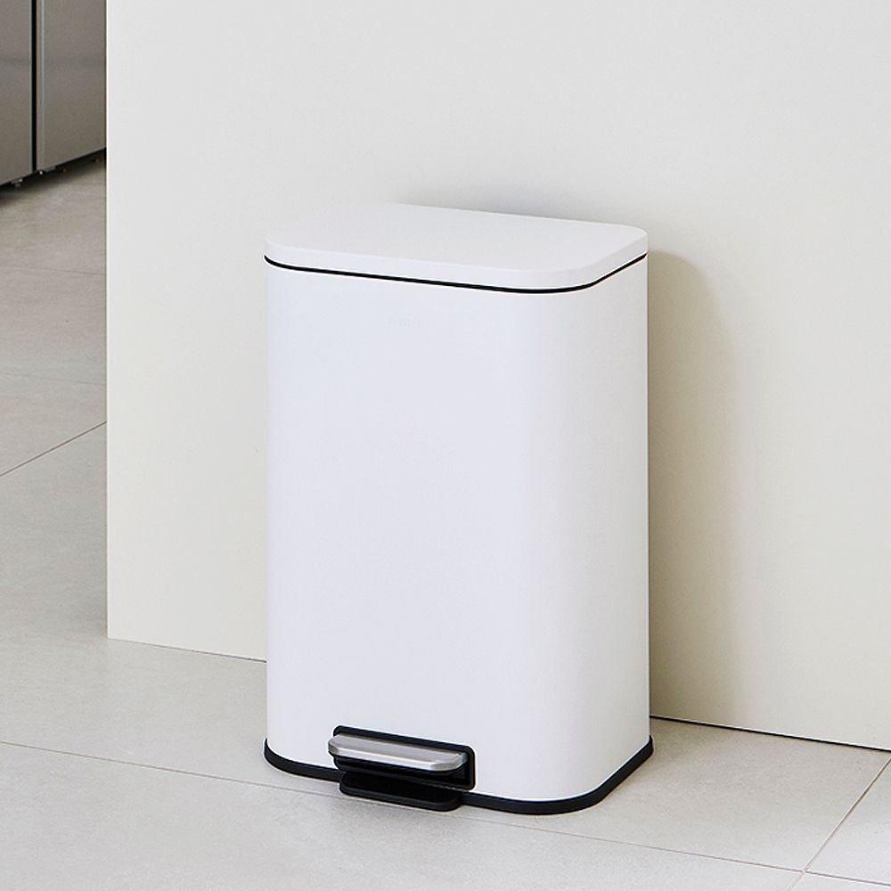 한샘 디럭스 스텐 페달 휴지통 20L 화이트