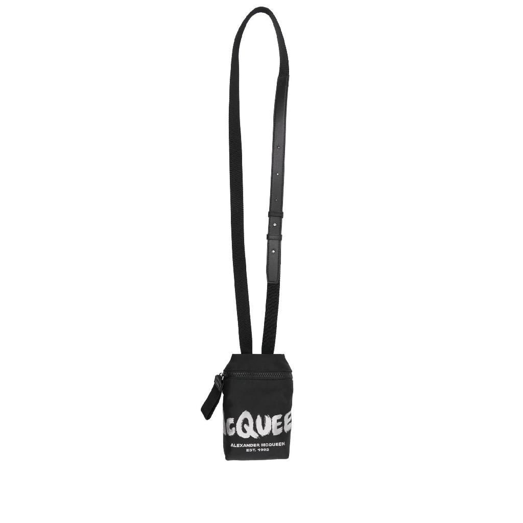 [해외] 알렉산더 맥퀸 24FW 알렉산더 맥퀸 블랙 fabric McQueen Graffiti 크로스바디 백 7917751AAS31095 TP565566494