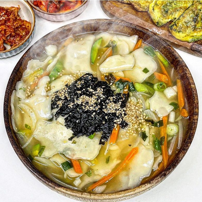 26년 전통 맛집의 쫄깃한 수제비 + 멸치육수세트 6인분