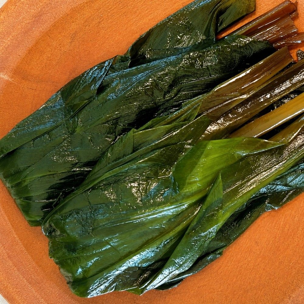 [집밥상점]국내산 울릉도종 부드러운 명이나물(산마늘잎) 장아찌 180g / 400g (180g)