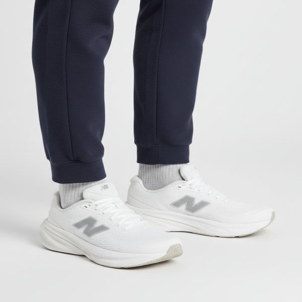 NEW BALANCE 뉴발란스 NBPFGS111W / 860 V15 여성 ,D 안정화 WHITE 27L183 57U203