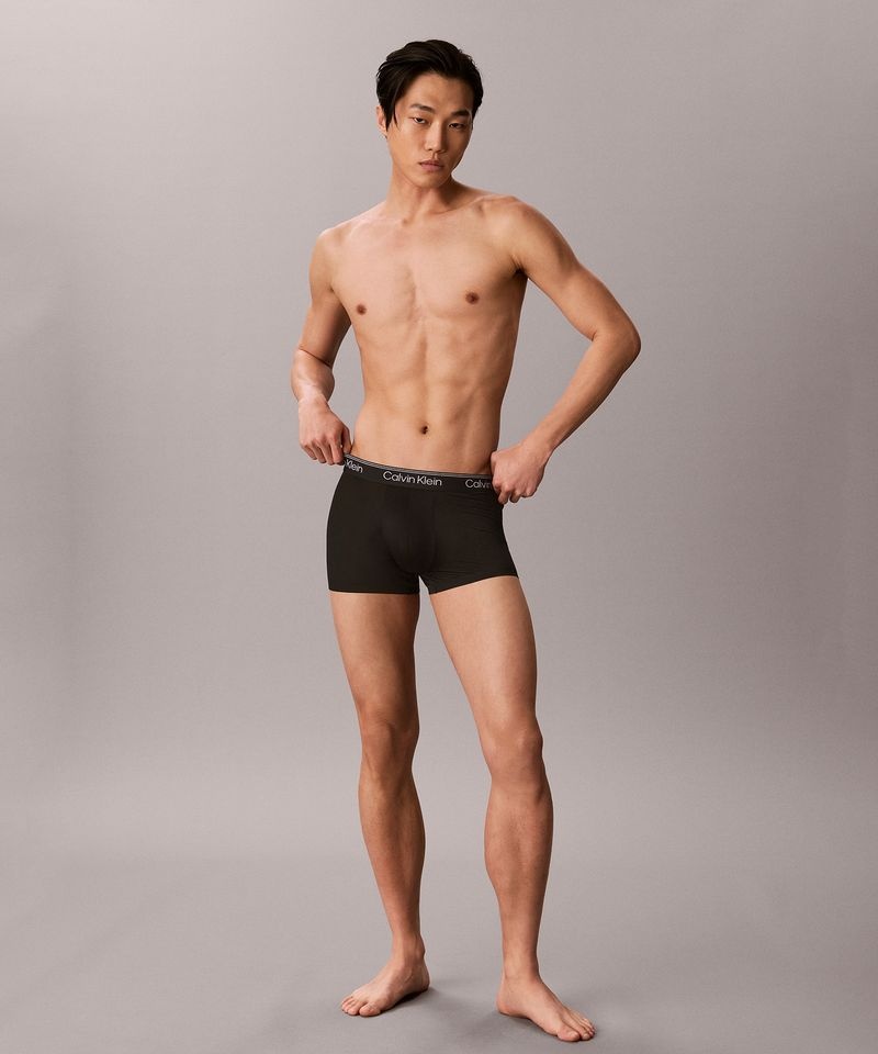 CALVIN KLEIN UNDERWEAR 남성 마이크로 스트레치 쿨링 로우 라이즈 트렁크_NB4695UB1