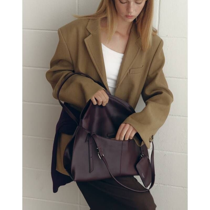 질스튜어트 뉴욕 <매장정품> JILLSTUART 질스튜어트 JABA6F720D2 [PLIE] 플리에 가죽 숄더 M 허클베리 JABA6F720D2-LL 1997568